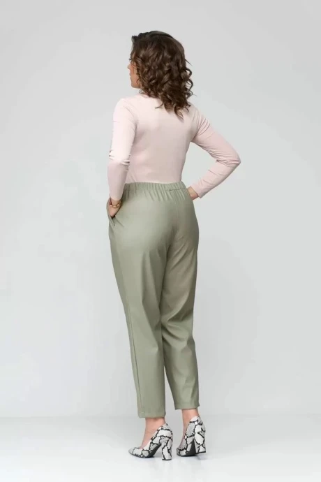 Anastasia Mak 1140