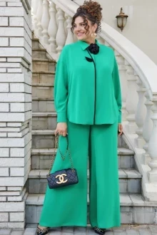 Брючный костюм Vittoria Queen 22923 светло зеленый двойка