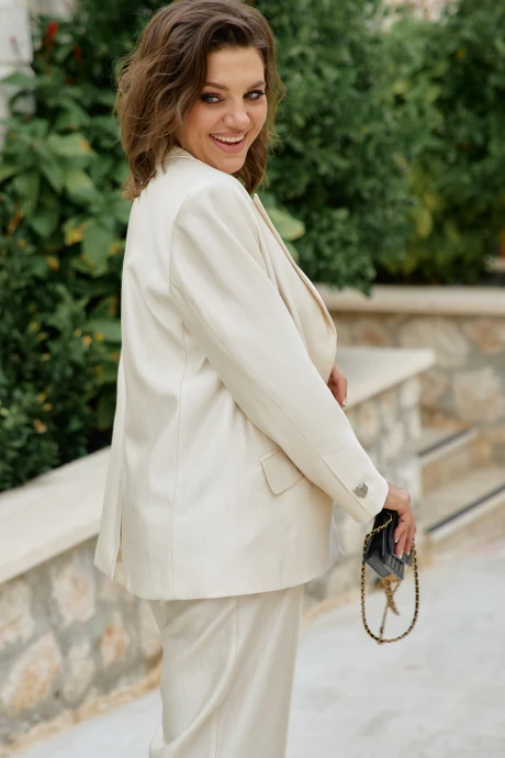 Vittoria Queen 27553/1